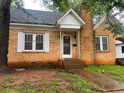 909 Park, PALESTINE, TX 75801