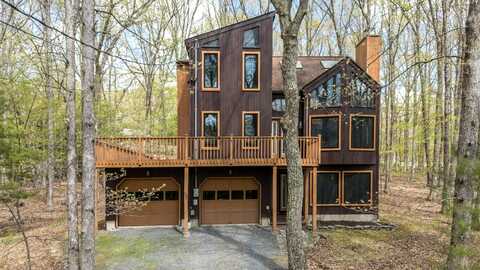 3213 Foxdale Terrace, East Stroudsburg, PA 18301