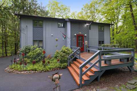 151 Forest Drive, Canadensis, PA 18325