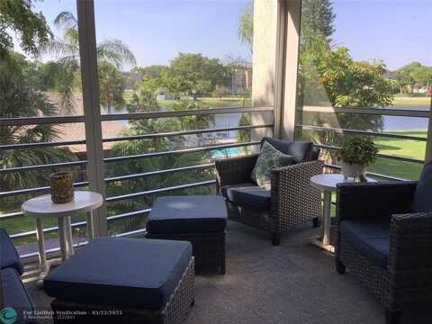 9440 Poinciana Pl, Davie, FL 33324