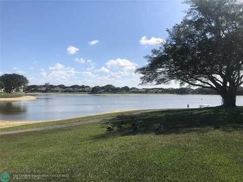 2950 Olivewood Ter, Boca Raton, FL 33431