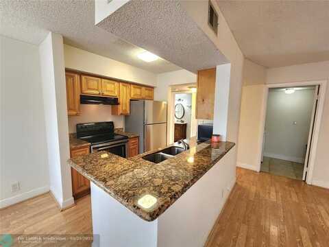 5654 Rock Island Rd, Tamarac, FL 33319