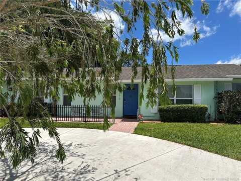 1010 SE Buttonwood Circle, Stuart, FL 34997