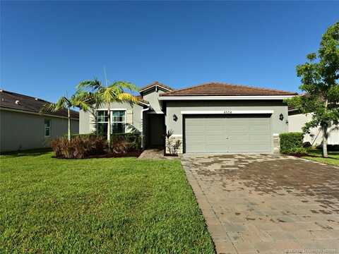 4554 NW King Court, Jensen Beach, FL 34957