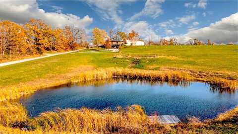 140 COUNTY ROAD, Fayette, MO 65248