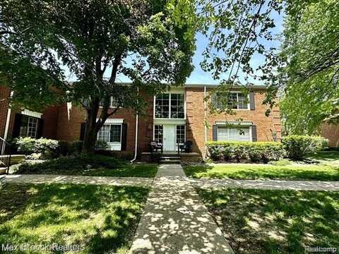 740 E FOX HILLS Drive, Bloomfield Hills, MI 48304