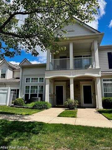 25727 Maritime Circle S, Harrison Township, MI 48045