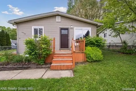 5170 WARMBRIAR Drive, White Lake, MI 48383