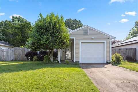 920 White Oak Court N, Chesapeake, VA 23320