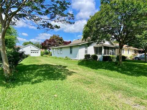 4102 1st St, Chesapeake, VA 23324