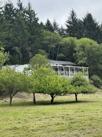 17079 MOUNTAIN DR, Brookings, OR 97415