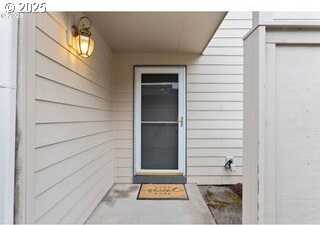 251 NE VILLAGE SQUIRE AVE, Gresham, OR 97030
