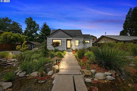 1090 MAPLE DR, Eugene, OR 97404