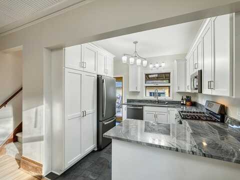 1396 Palace Avenue, Saint Paul, MN 55105