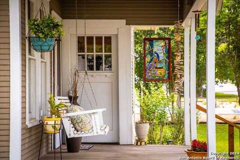 209 S Live Oak, New Braunfels, TX 78130