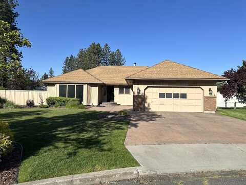 8717 N Terry Ct, Spokane, WA 99208