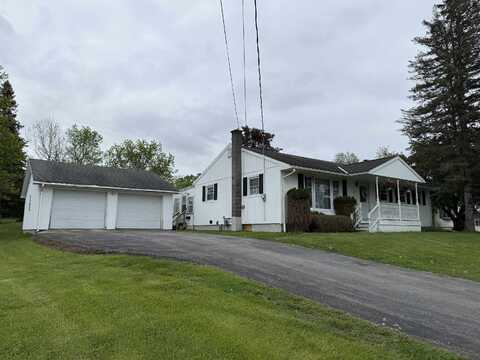 25 Hepburn St, Norfolk, NY 13667