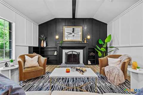 234 Woodcreek Drive, Wimberley, TX 78676