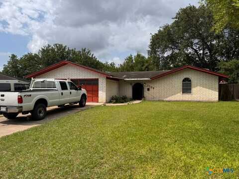 2708 E Poplar Avenue, Victoria, TX 77901