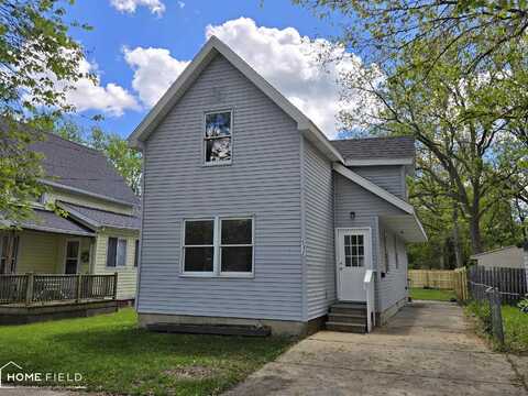 532 Grover, Owosso, MI 48867