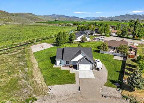 40 Sagebrush Cir, Carey, ID 83320