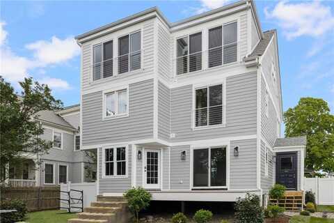 104 Second Street, Newport, RI 02840