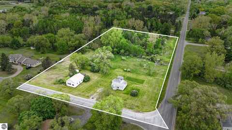 6979 E Airport Road, Mount Pleasant, MI 48858