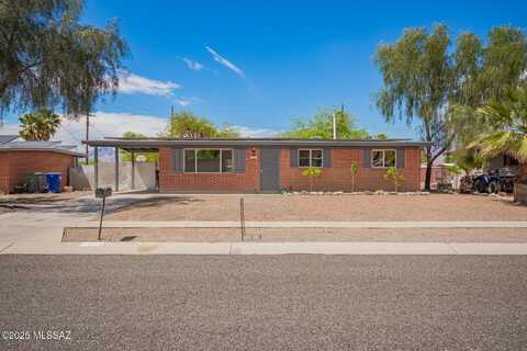 7909 E Beverly Street, Tucson, AZ 85710