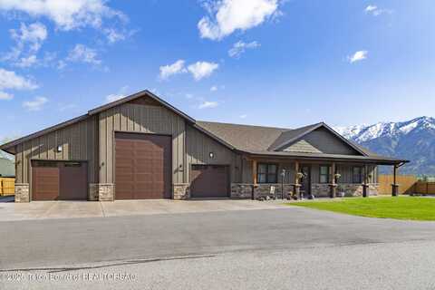 444 RIVERVIEW Drive, Alpine, WY 83128