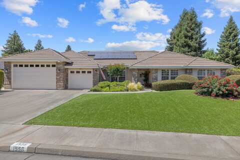 1556 E Paradise Avenue, Visalia, CA 93292