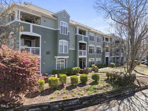 1121 Parkridge Lane, Raleigh, NC 27605