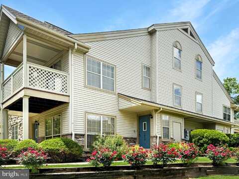 1810 FOXMEADOW CIRCLE, ROYERSFORD, PA 19468