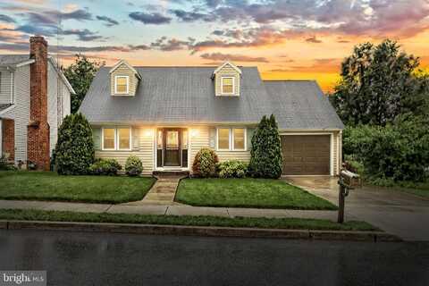 514 HARTMAN AVENUE, HANOVER, PA 17331