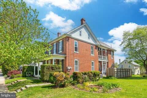 319 N BROAD STREET, LITITZ, PA 17543