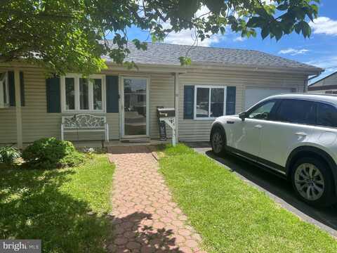 44 SUGARMAPLE LANE, LEVITTOWN, PA 19055