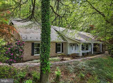 711 E CENTER STREET, NESQUEHONING, PA 18240