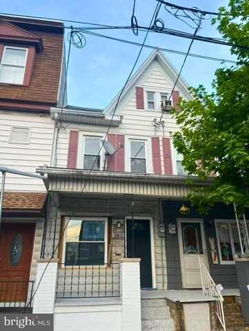 125 S MARKET STREET, MOUNT CARMEL, PA 17851