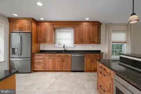 5 KESWICK COURT, MOUNT LAUREL, NJ 08054