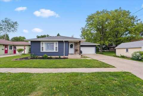 905 F Avenue, Grundy Center, IA 50638