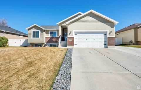 4766 S 2950 W, Roy, UT 84067
