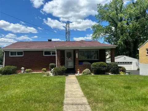 13749 St. Clair Drive, North Huntingdon, PA 15642