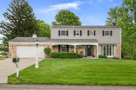 8282 Brittany Pl, McCandless, PA 15237