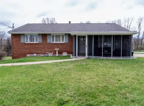 237 Connecticut Dr, Lower Burrell, PA 15068