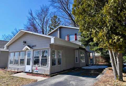 2821 N Townline Road, Houghton Lake, MI 48629