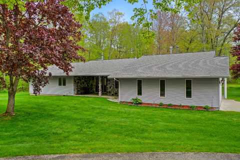 4285 Tower Hill Road, Houghton Lake, MI 48629