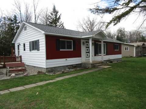 6577 Dorothy Avenue, Indian River, MI 49749