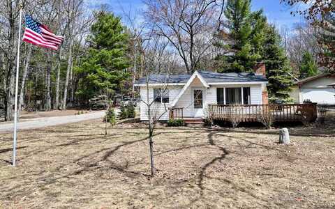 638 Old Trail Drive, Houghton Lake, MI 48629