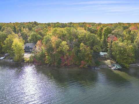 4688 Hiawatha Drive, Cheboygan, MI 49721