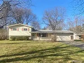 Woodmoor, BURTON, MI 48509