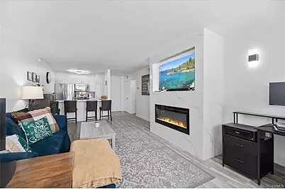 And Ventur, Los Angeles, CA 90004